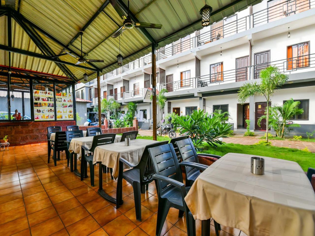 Oyo 15836 River Front Guest house Morjim