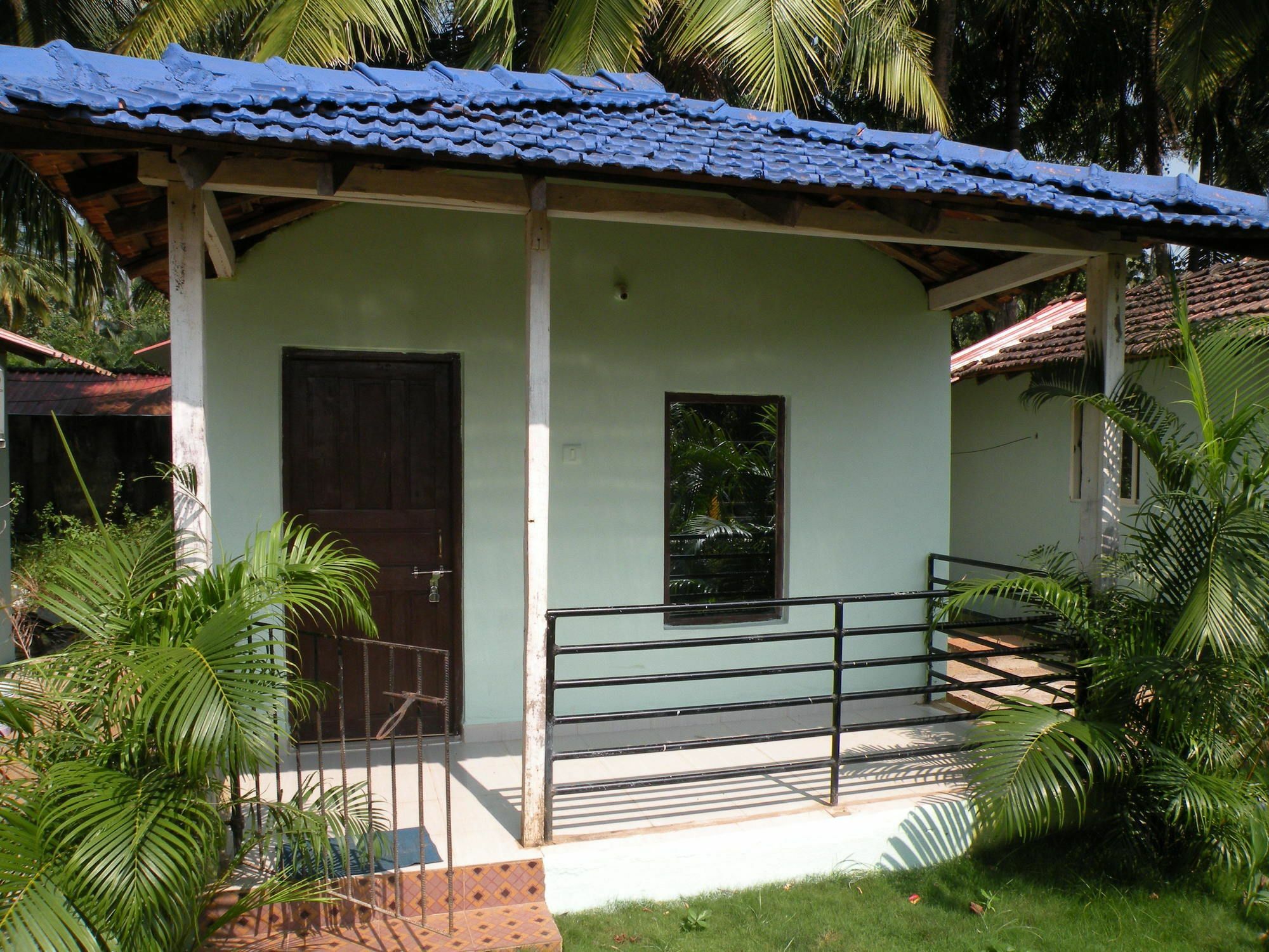 Oyo 15836 River Front 3*